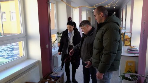 Předávání hraček MŠ Uničov, zástupci strany PRO. 19.02.2025